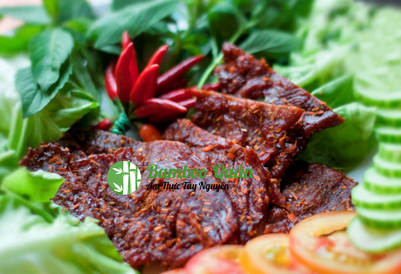 Món thịt bò một nắng Tây Nguyên có đặc điểm gì?